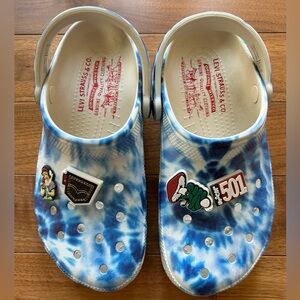 SOLD Elsewhere CROCS Levi’s W9/M8